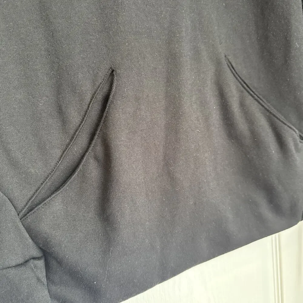 NWT Nike Graphic Black Hoodie Front Pocket Size Small